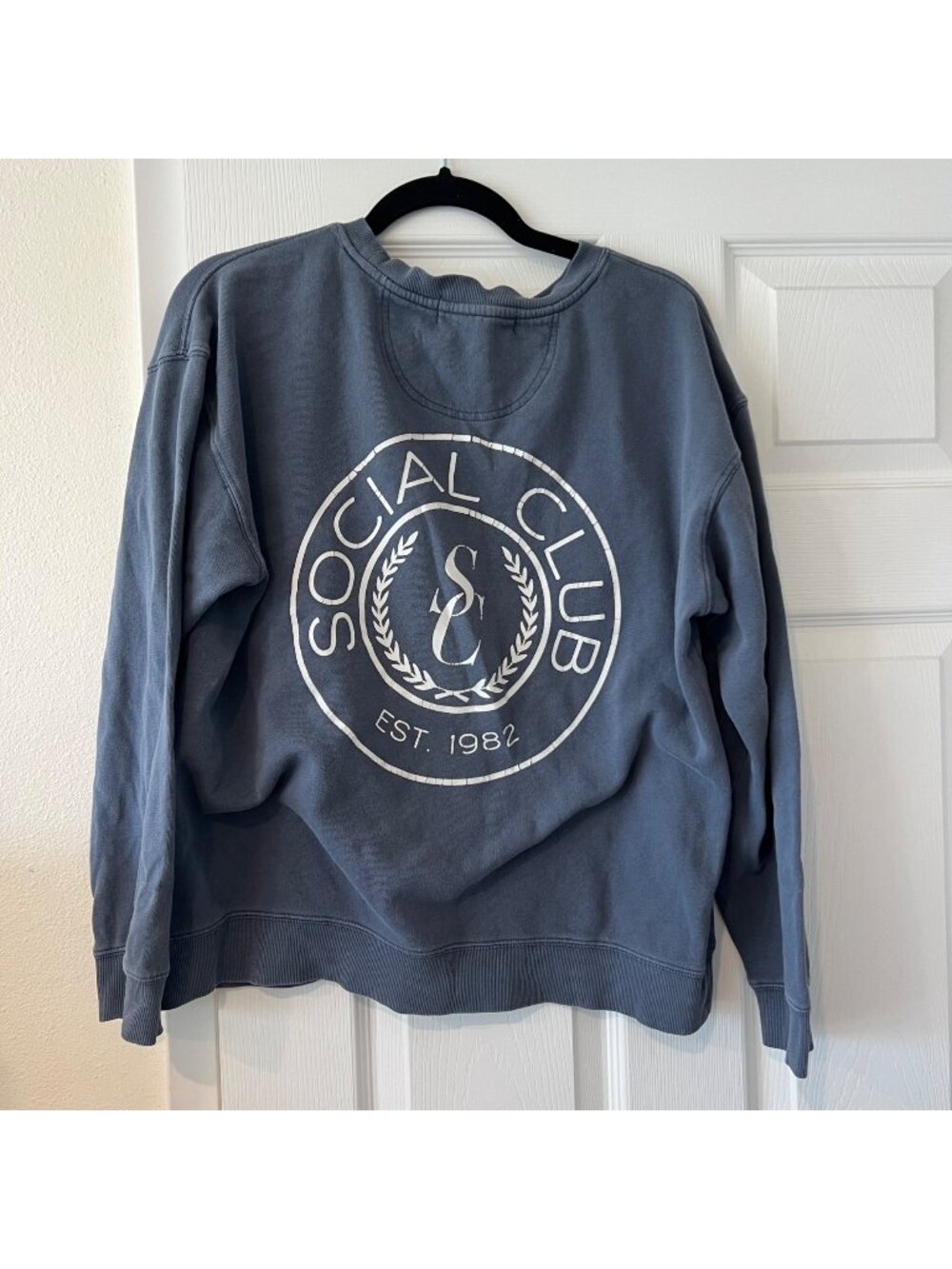 Ocean Drive Clothing Social Club Graphic Crewneck Sweater Size Medium